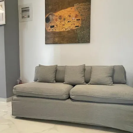 Cosy In Glyfada Center *